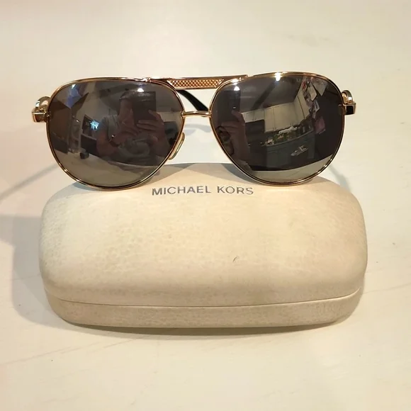 ?Michael Kors Zanzibar MK5001? Sunglasses Michael Kors Sunglasses MK5001 Zanzibar | Designer Frames Outlet main image 4